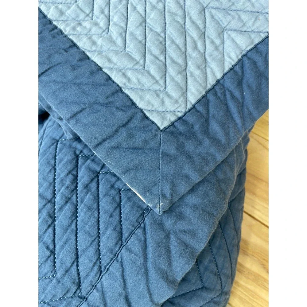 Frette King Quilt Coverlet Blue Cotton Chevron Light 106x102 Read